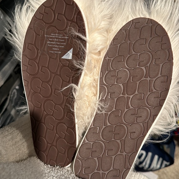 COPY - Brand new without box Ugg Lamb fur slippers - Picture 7 of 7
